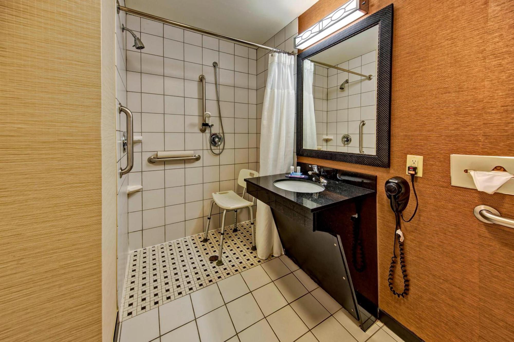 Fairfield Inn & Suites By Marriott Oklahoma City Nw Expressway/Warr Acres Bagian luar foto